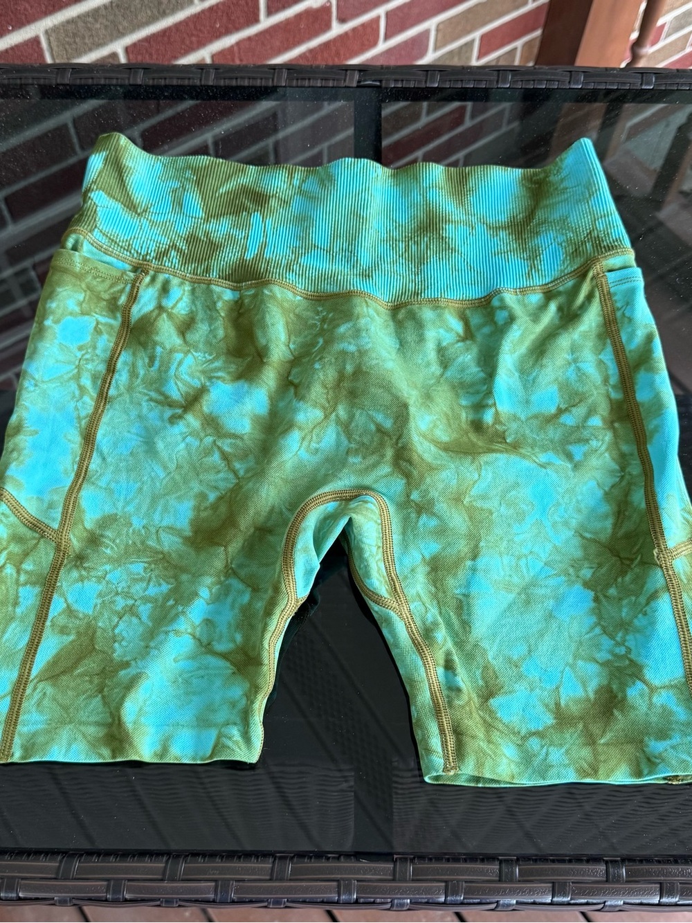 PINK Active Bike Shorts - Size Large